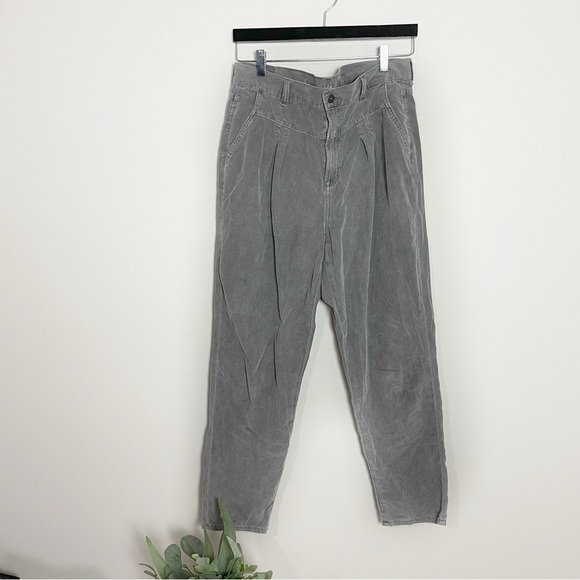 [American Eagle] Women's Gray Corduroy High Rise Straight Leg Mom Jeans - Picture 1 of 9